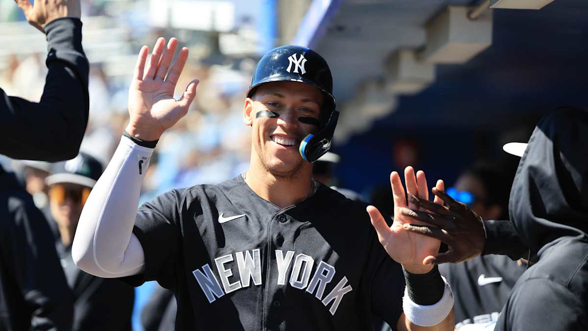 Aaron Judge in the Yankees dugout